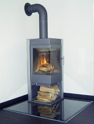 Die Dichtlippe im Einsatz. Glasbodenplatte unter einem Novaline Konsul E Kaminofen